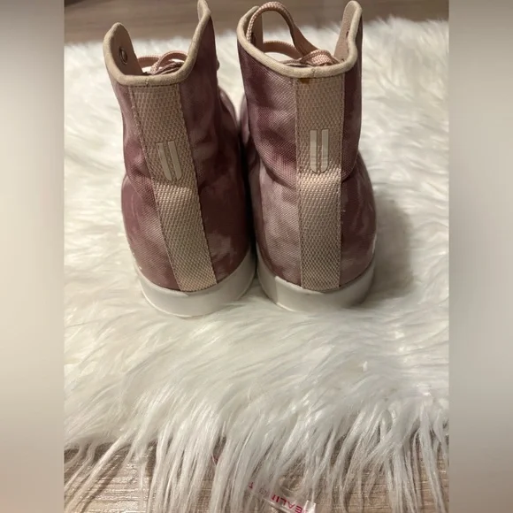 NOBULL Women's Tie-Dye High-Top Sneakers - Picture 7 of 10